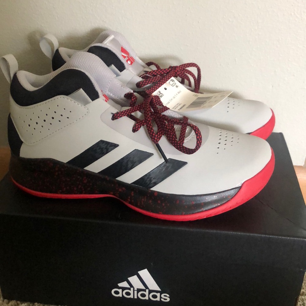 NIB Adidas Cross ‘Em Up Basketball Shoes, size 6W